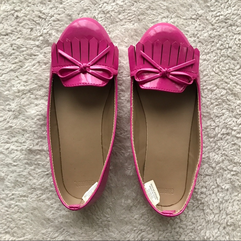 ☀️ NWOT Girls Pink Patent moccasins